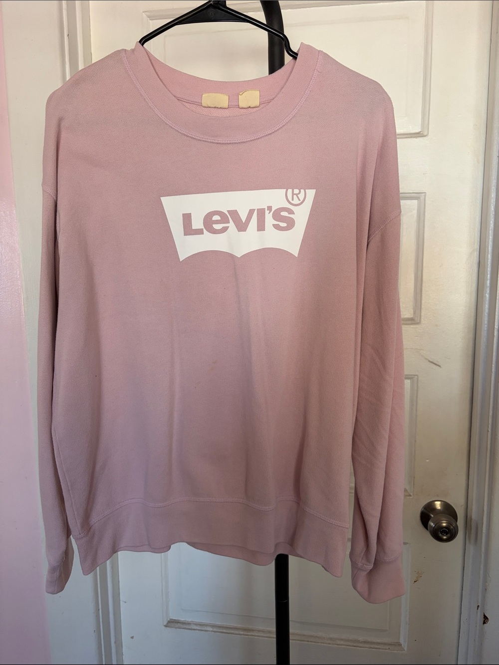 Levi's Light Pink Crewneck Sweatshirt with White Logo